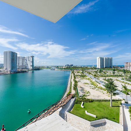 منتجع رينيسانس كانكون آند مارينا المظهر الخارجي الصورة View of the Marina